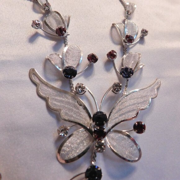 Butterfly Rhinestone Necklace - Picture 2 of 8